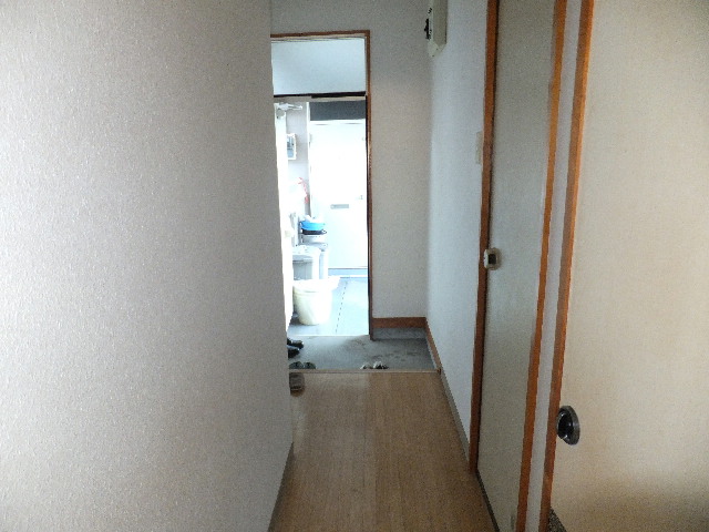 ɓ sY 23