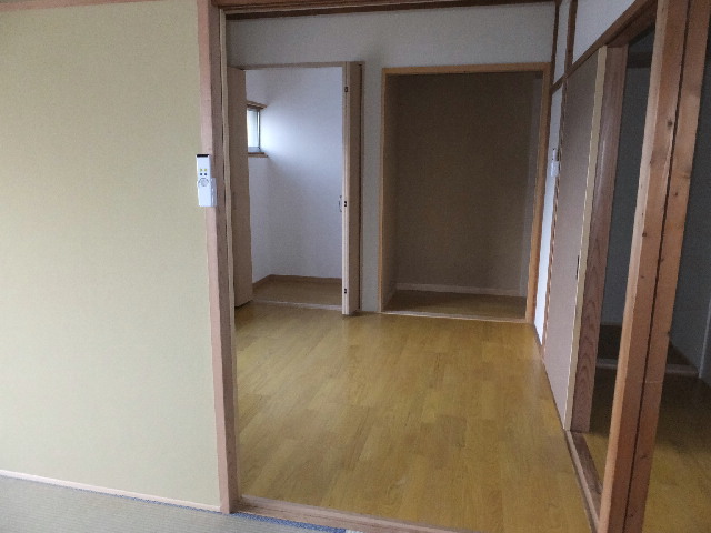 �ɓ� �s���Y 24