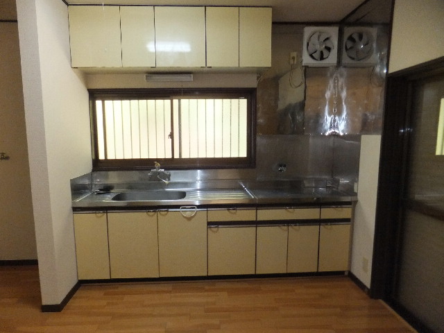 �ɓ� �s���Y 16