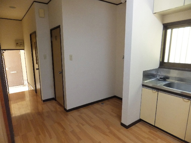 �ɓ� �s���Y 18