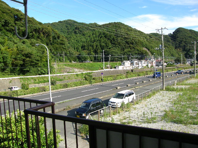 ɓ sY 25