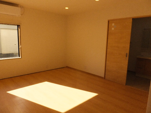 �ɓ� �s���Y 18