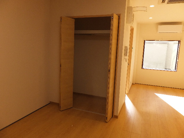 �ɓ� �s���Y 19