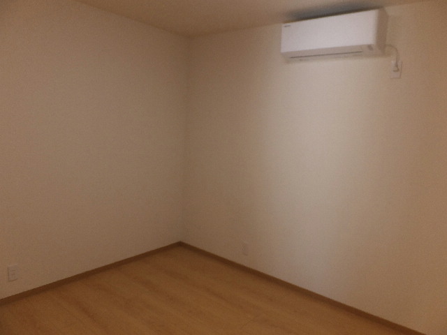 �ɓ� �s���Y 23