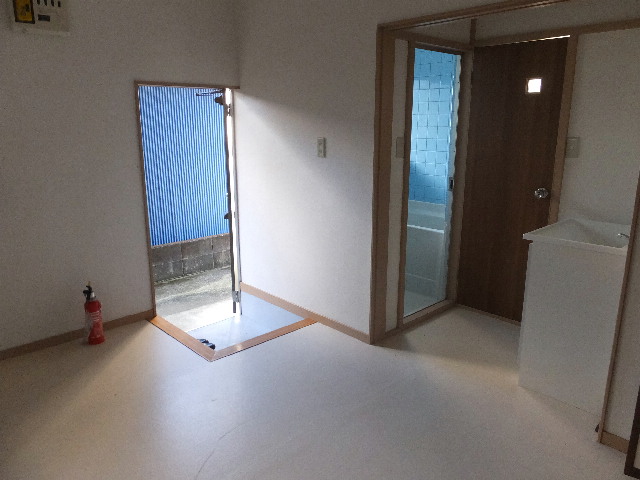 �ɓ� �s���Y 16