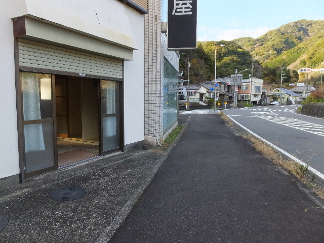 �ɓ� �s���Y 4