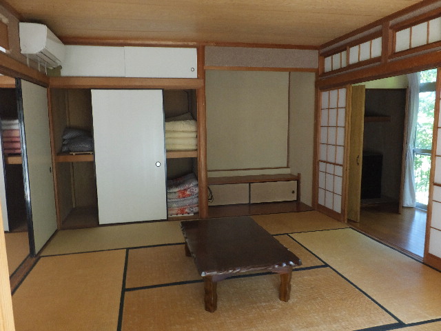 �ɓ� �s���Y 24